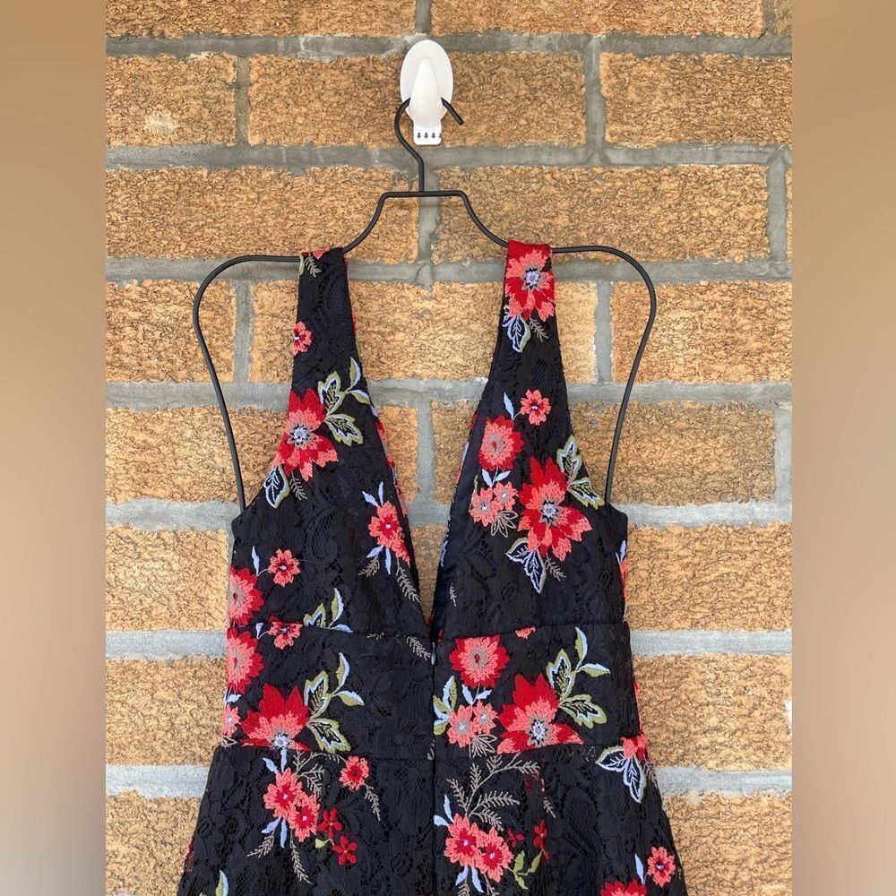 Lovers + Friends Floral Lace Kenneth Jumpsuit small - Picture 6 of 11